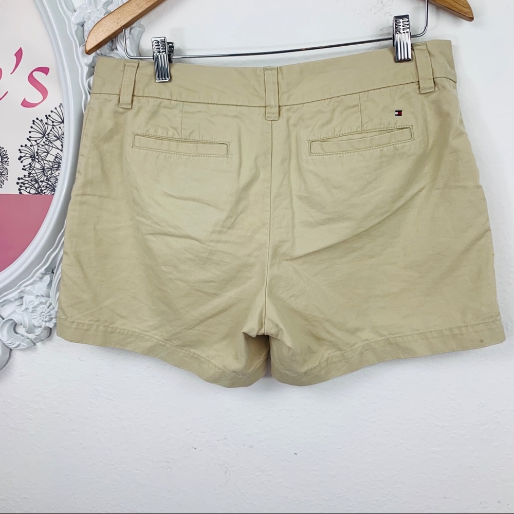 Tommy Hilfiger / Preppy Tan Shorts - Picture 4 of 8